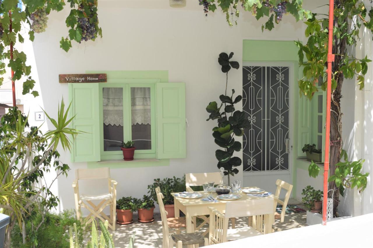 Village Home In Paradisi  Bagian luar foto