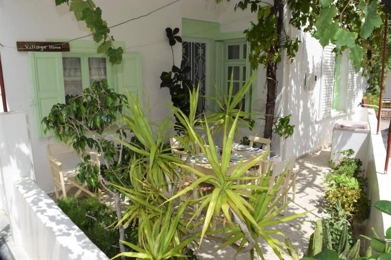 Village Home In Paradisi  Bagian luar foto